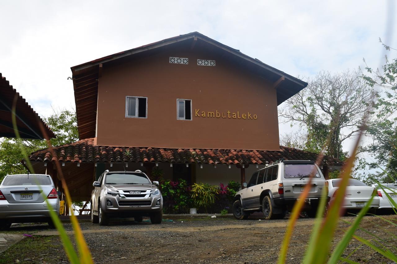 Hotel Kambutaleko Cambutal Exterior photo